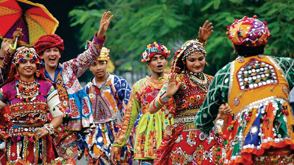 Garbha Dance at Gujarat Utsav