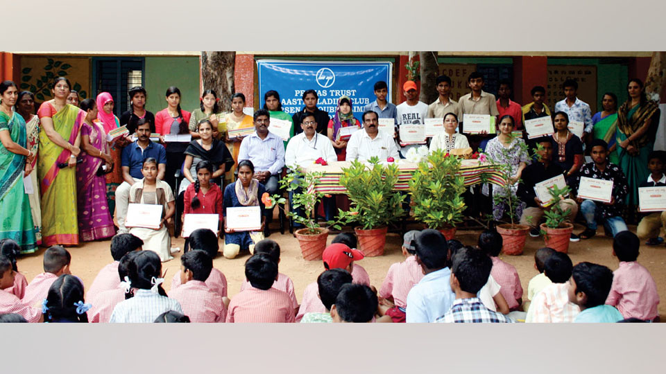 SSLC toppers of Govt. Schools feted