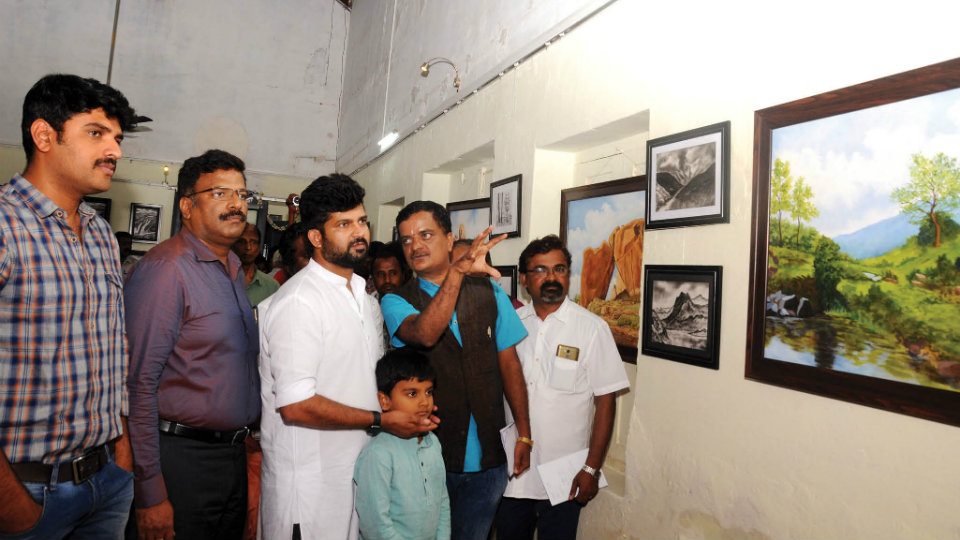 MP inaugurates Solo Painting Expo