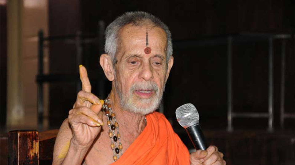 Poisoning could be from within Shiroor Mutt: Pejawar Seer