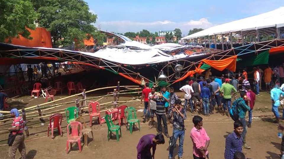 15 injured after canopy collapses at PM’s rally