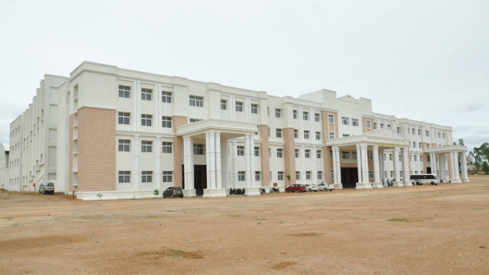 Chamarajanagar hospital vacant posts will be filled up soon:  D.K. Shivakumar 