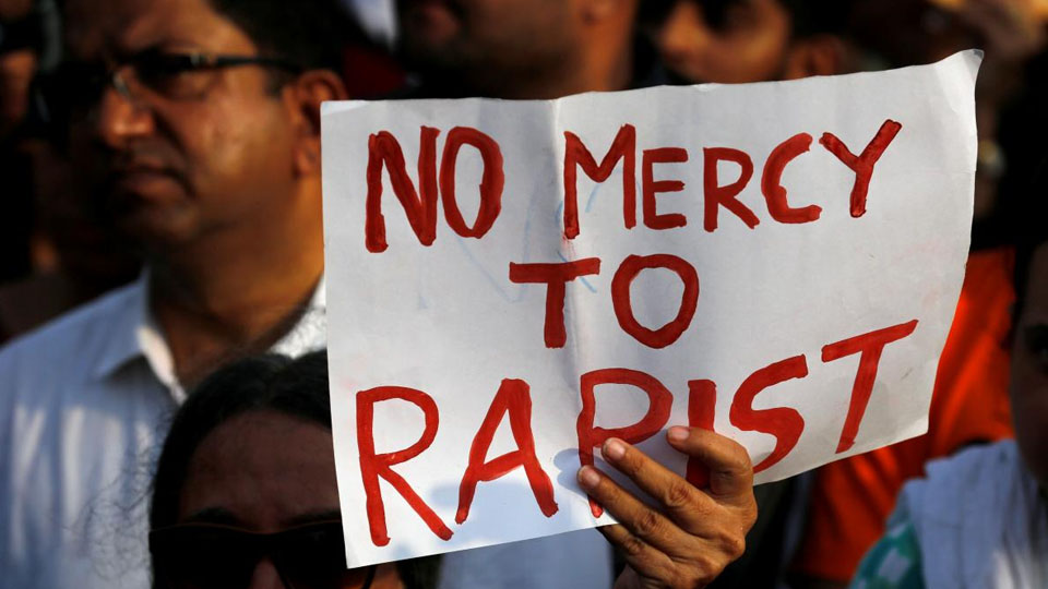Lok Sabha passes Bill awarding death penalty to child rapists