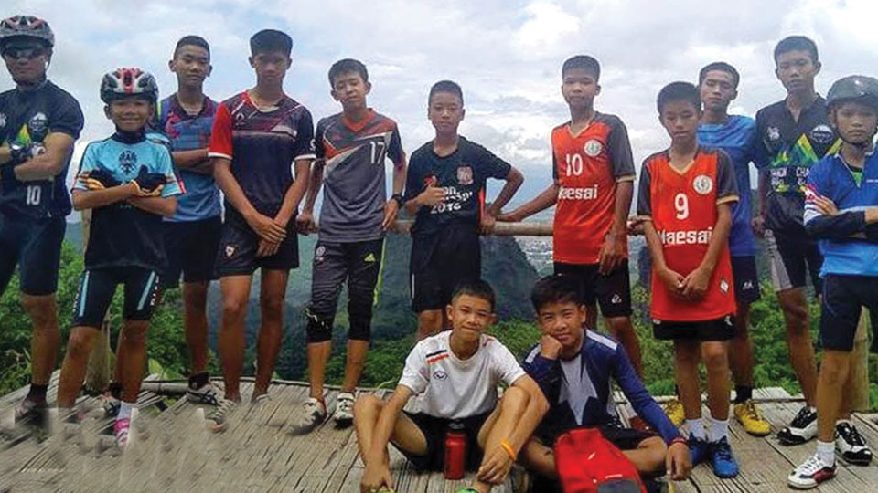 12 boys, football coach found alive after nine days in Thailand cave