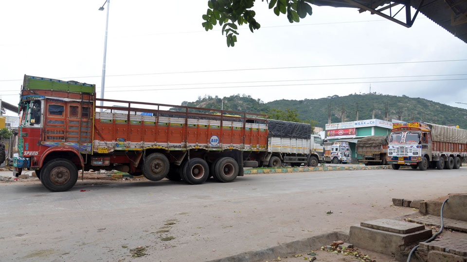 Truckers call off strike