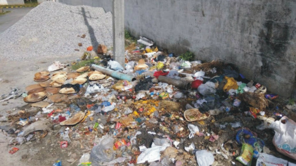 Clear this garbage dump at Kurubarahalli