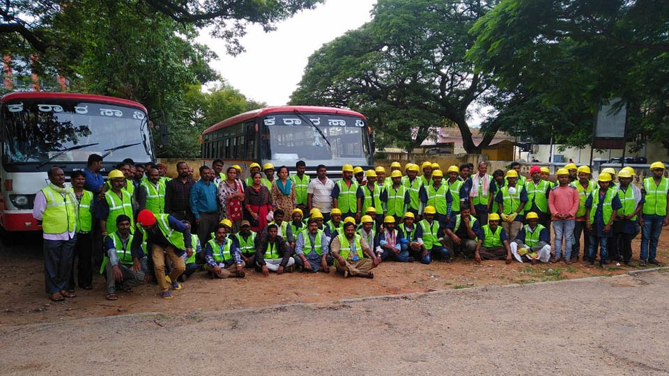 BBMP Pourakarmikas leave for Kodagu with 100 bio toilets