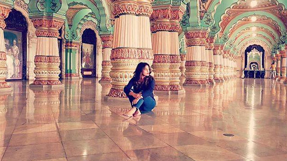 Actress Nidhi Subbaiah caught in Mysore Palace photo-shoot row