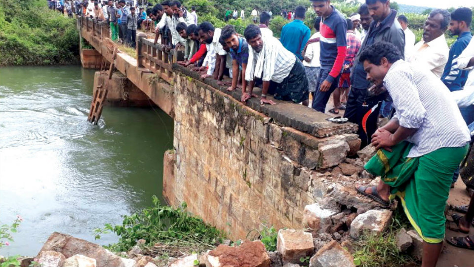 Nearly 20 people feared drowned in Saragur canal
