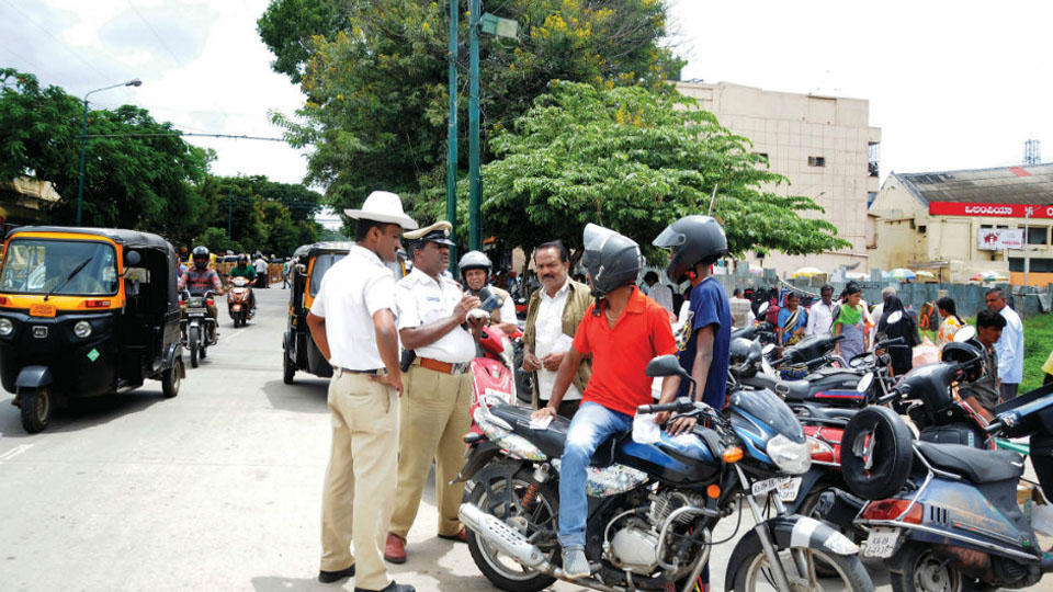 Now Traffic Police at your doorstep to recover fines