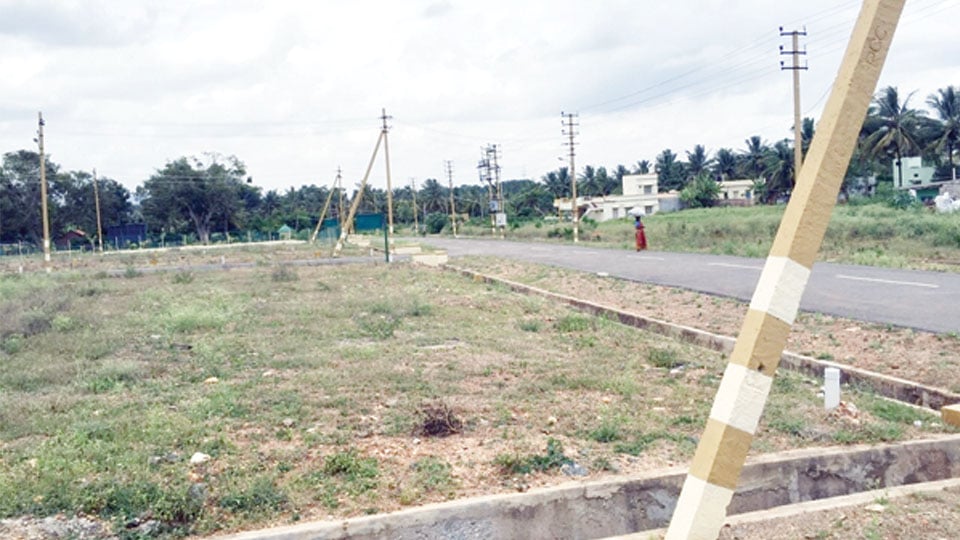 Layout development at Sathagalli: Court officials land at AC’s Office to attach properties