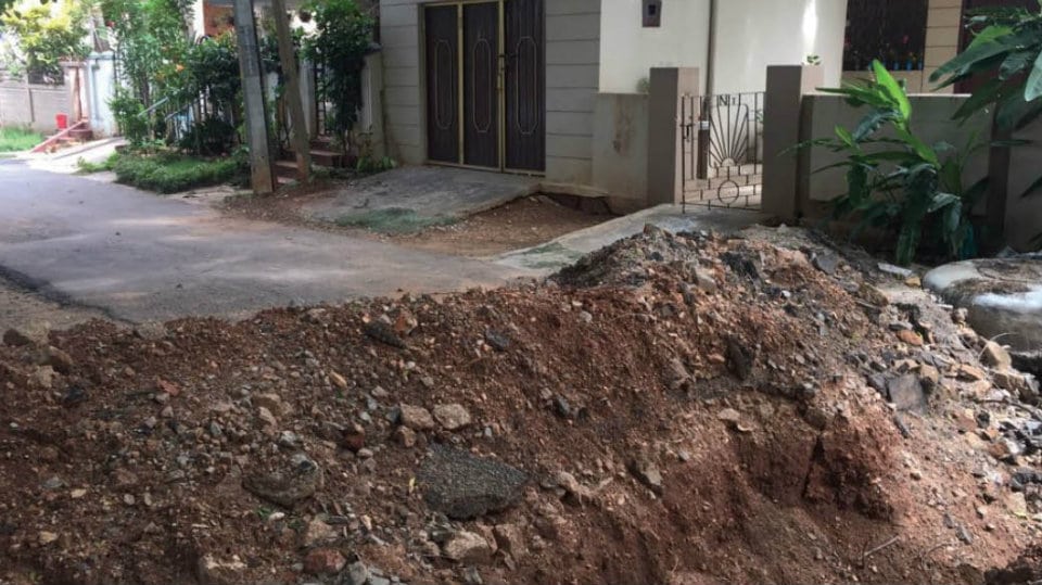 Dug up road in Yadavagiri: A threat to motorists