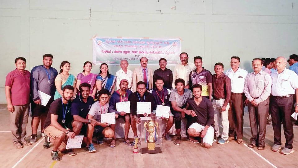 City Inter-Collegiate Weightlifting Championship: Amruthamayi College wins team title