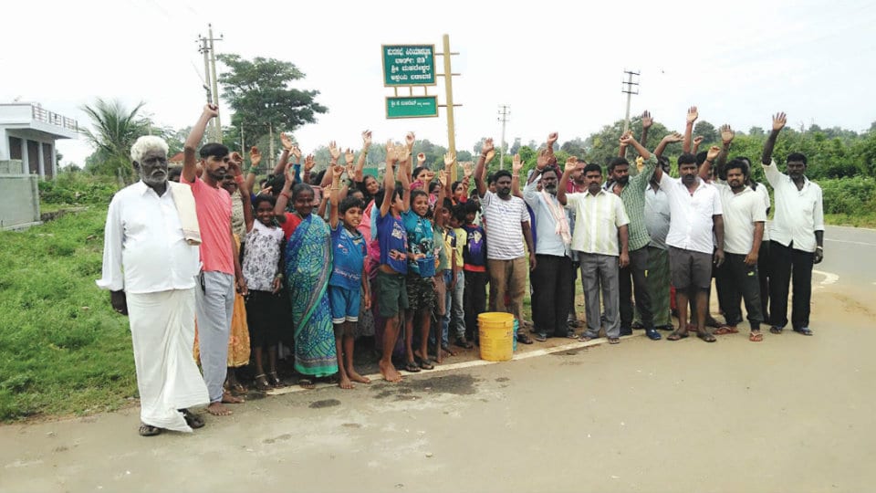 Residents protest supply of contaminated water