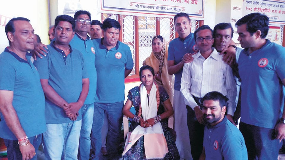 Fasting devotees felicitated