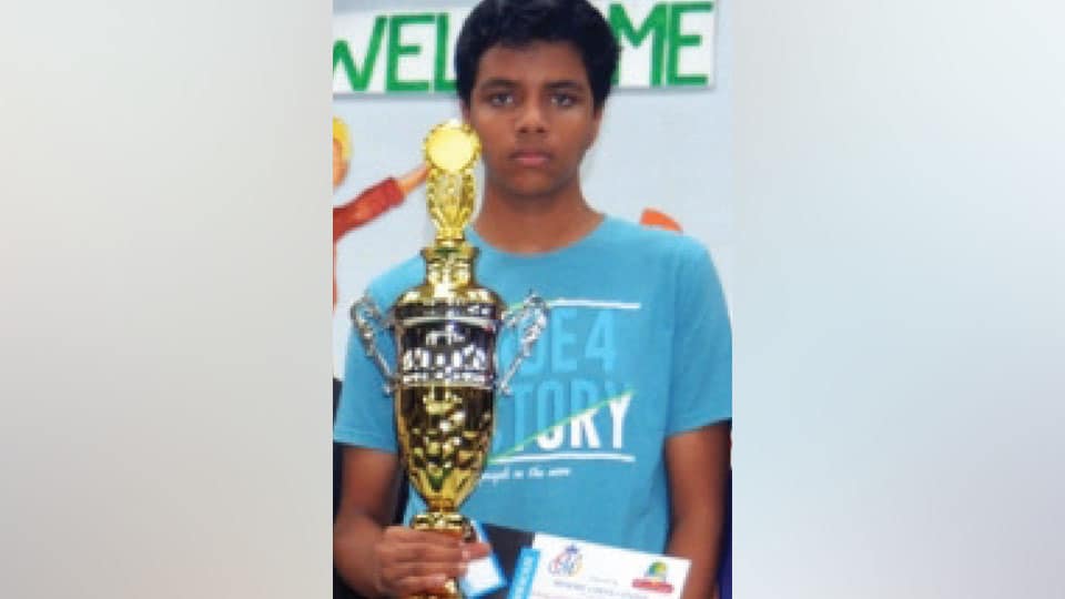 Wins prize in Chess