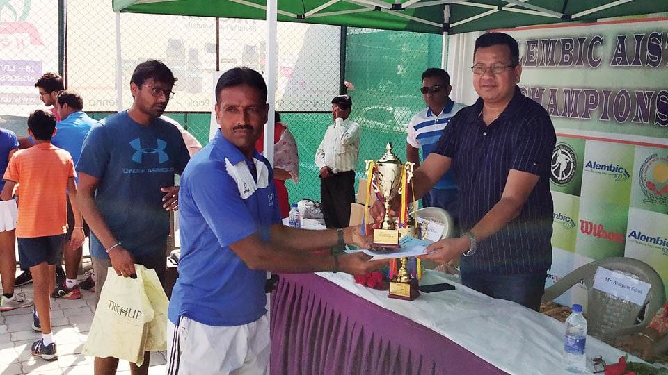 Runners-up in National Tennis Championship