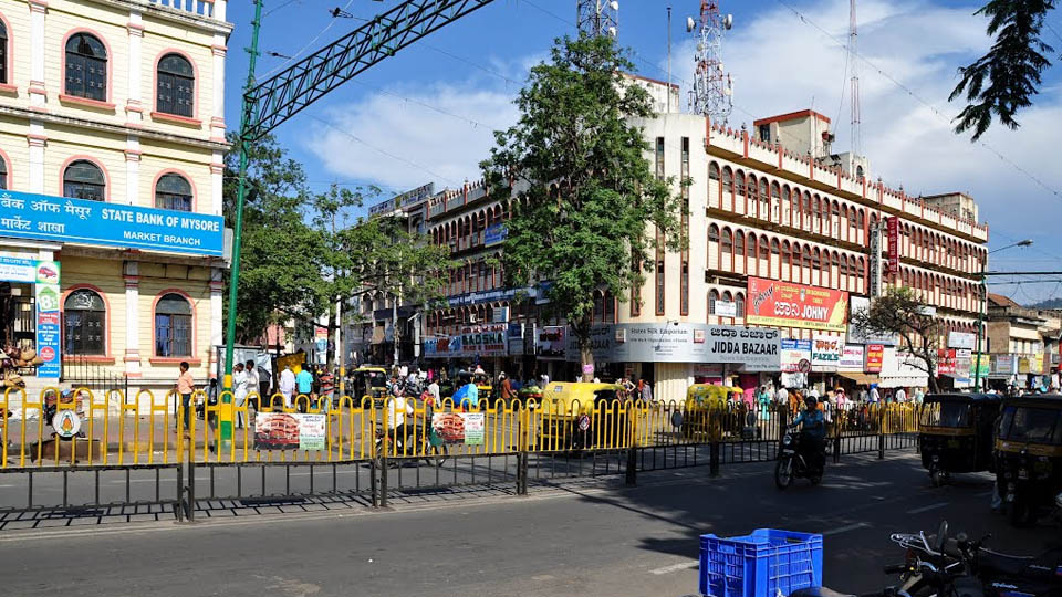 Three shops burgled on Gowri-Ganesha Fest