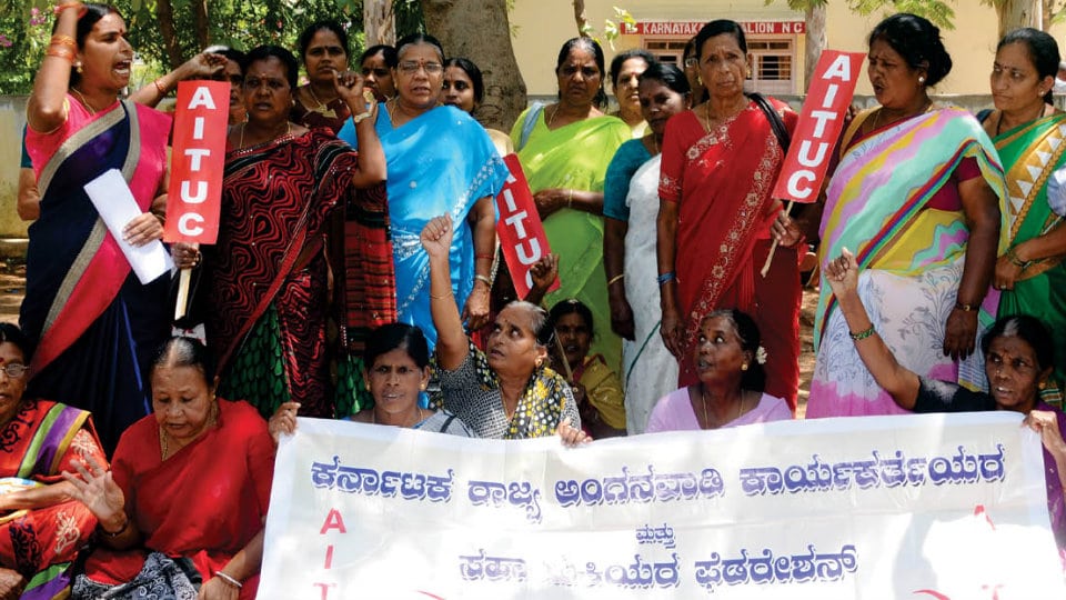Anganawadi workers stage protest in city