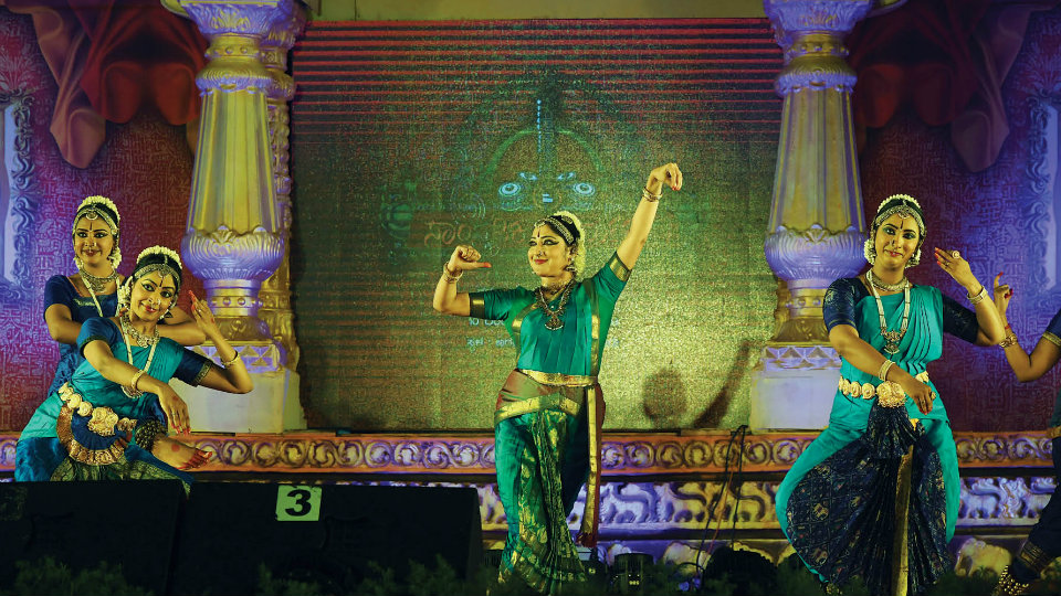 Mysuru Dasara Cultural Events Day-2: Music, Dance, Drama enthrall audience