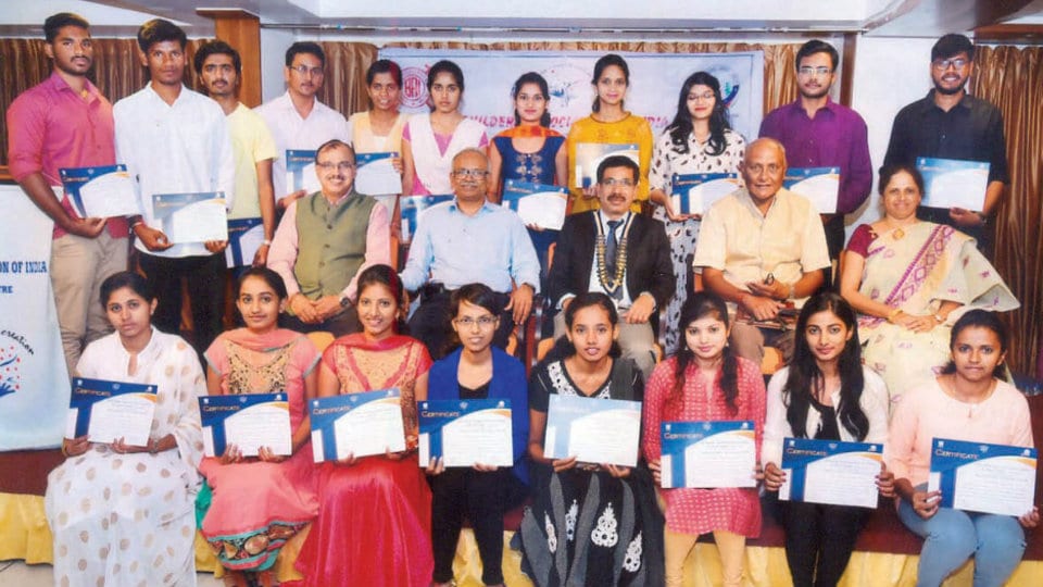 Toppers felicitated