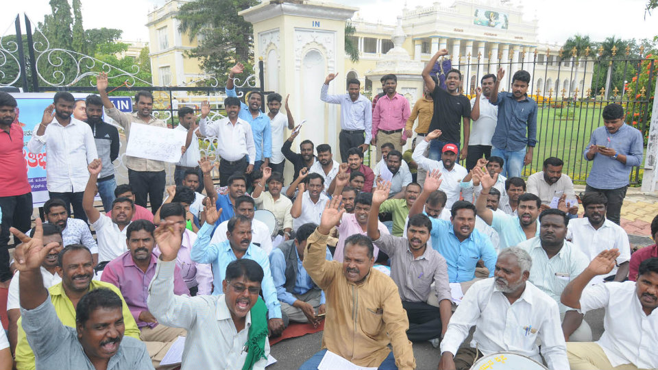 Dalit organisations launch indefinite stir