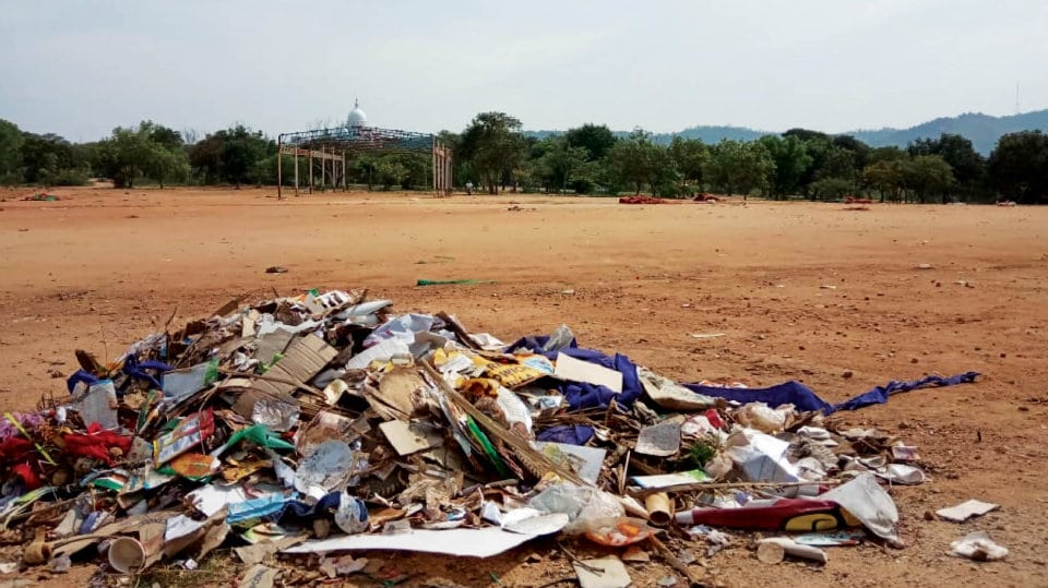 Lalitha Mahal grounds turns filthy after Aahara Mela