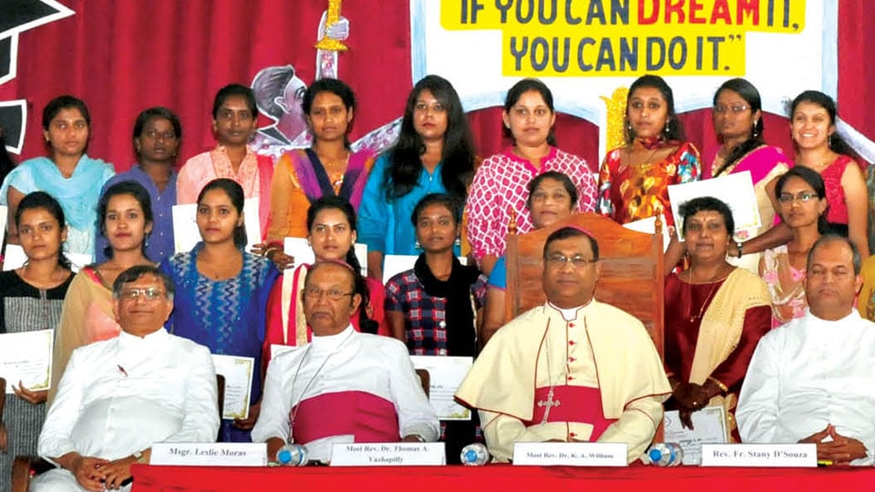 Mysore Diocese felicitates meritorious students