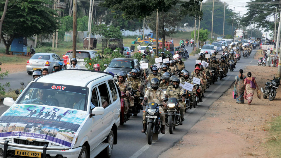 CISF takes out bike rally on Road Safety