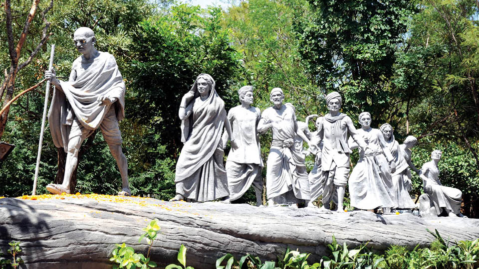 New destination in Manasagangothri: Mahatma’s  Sculptures at Gandhi Bhavan
