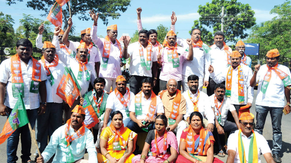 BJP stir against Tipu Jayanti, Congress stages counter protest in Mysuru