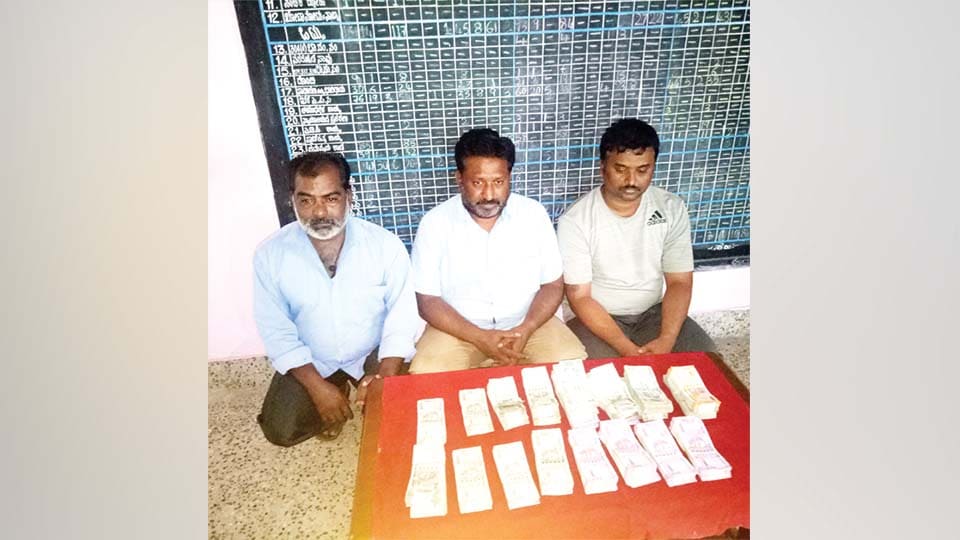Three arrested for creating fake documents and selling property