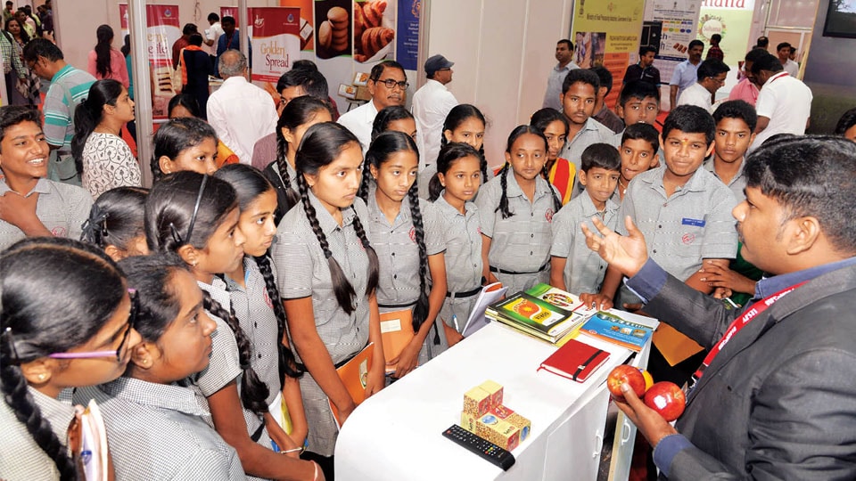 Mega Food Expo: Students flock two-day event at CFTRI