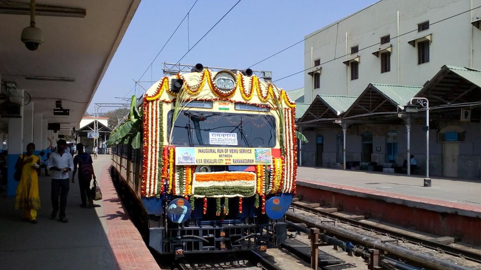 Stoppage of MEMU Special train at Maddur
