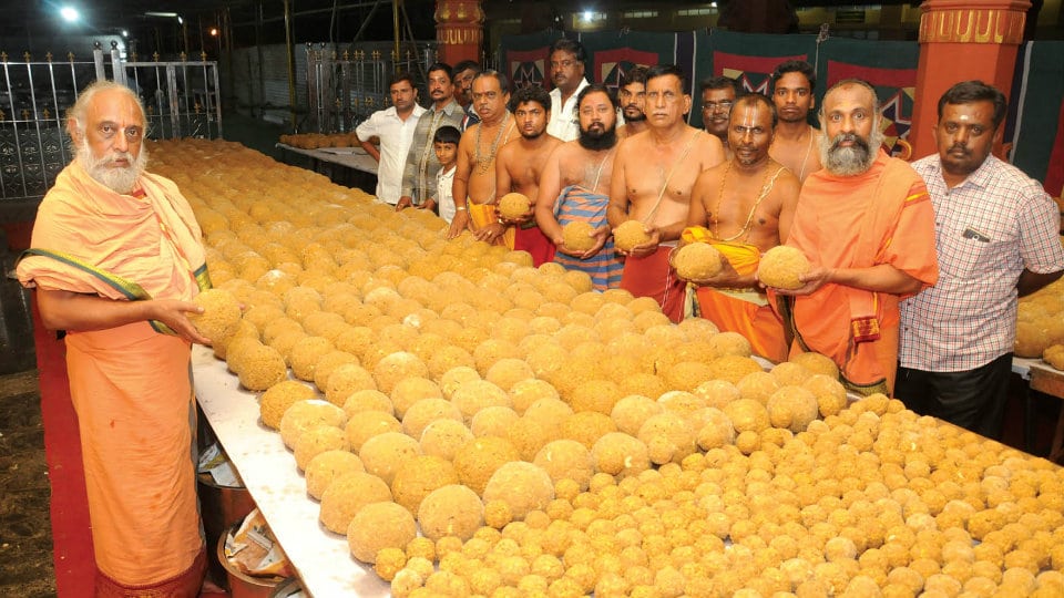 Yoganarasimhaswamy Temple to distribute 2 lakh laadus on New Year