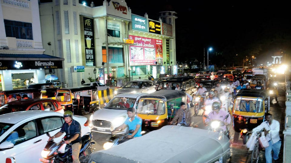 Tourist places in Mysuru witness year-end holiday rush