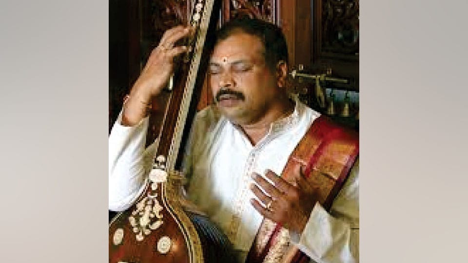 Bellary Raghavendra to sing at Ganabharathi