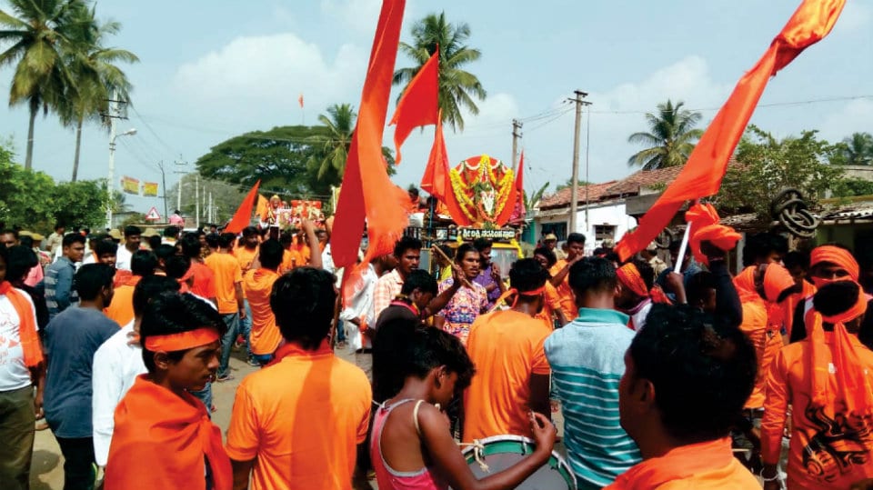 Hanuma Jayanti procession passes off peacefully in Hunsur