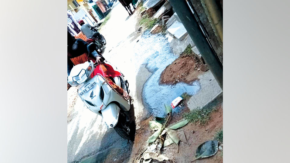 Overflowing manhole at Gayathripuram