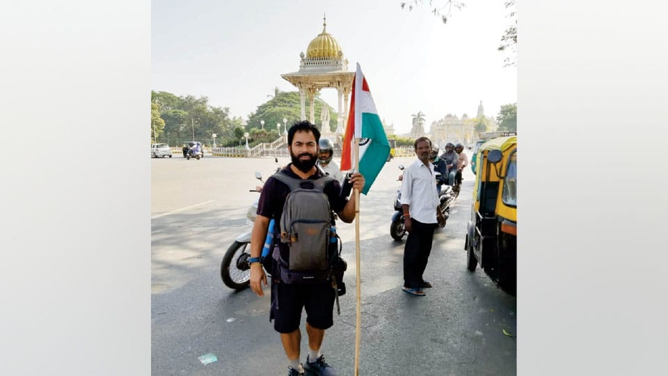 Delhi Engineer on foot march to end child begging