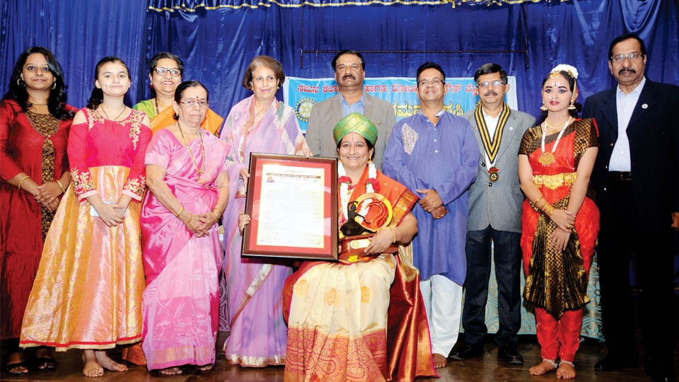 ‘Rotary Namana’ Award conferred on Kripa Phadke