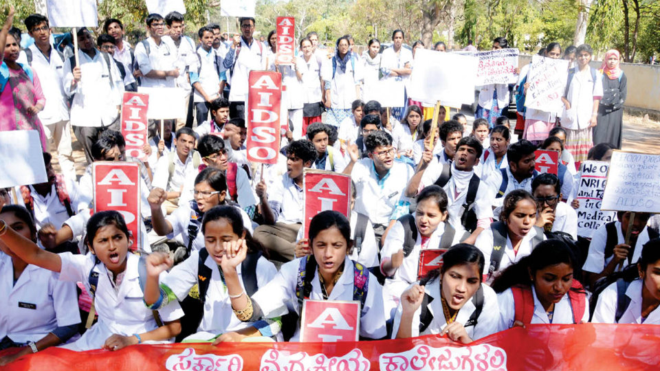Students oppose NRI quota in Medical seats