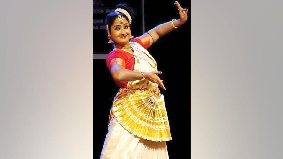 Narthana Namana: Mohiniyattam by Rachita Ravi tomorrow