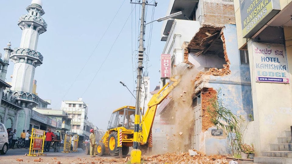 Irwin Road widening: Thirty-four buildings demolished