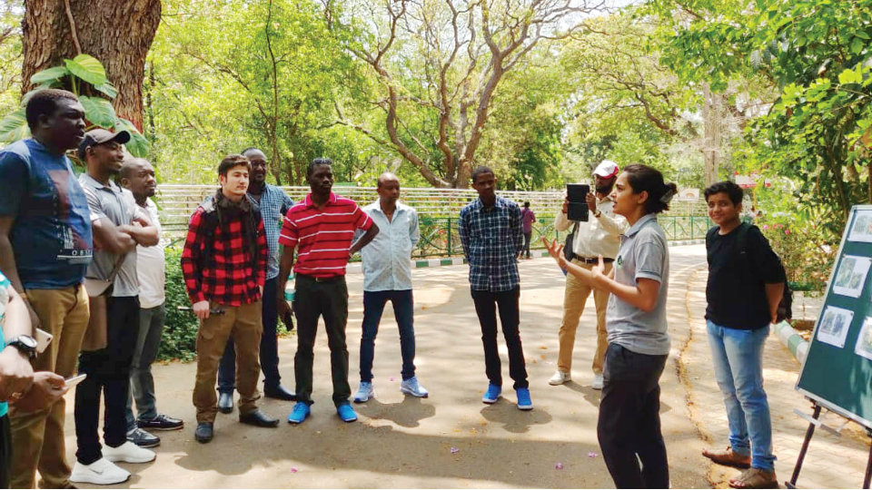 Zoo visitors apprised on ‘Conservation of Sparrows, Forests, Water’