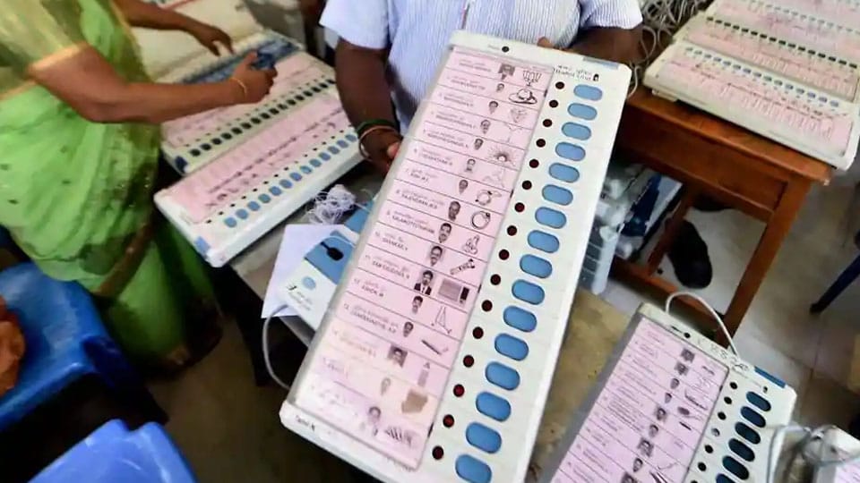EVMs are tamper-proof, says State Election Commissioner Vastrad