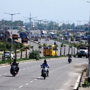 Install signal lights at Vijayanagar 4th Stage to curb traffic violation