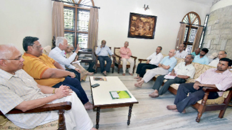 ‘Set up Ward Committees to respond to common man’s problems’