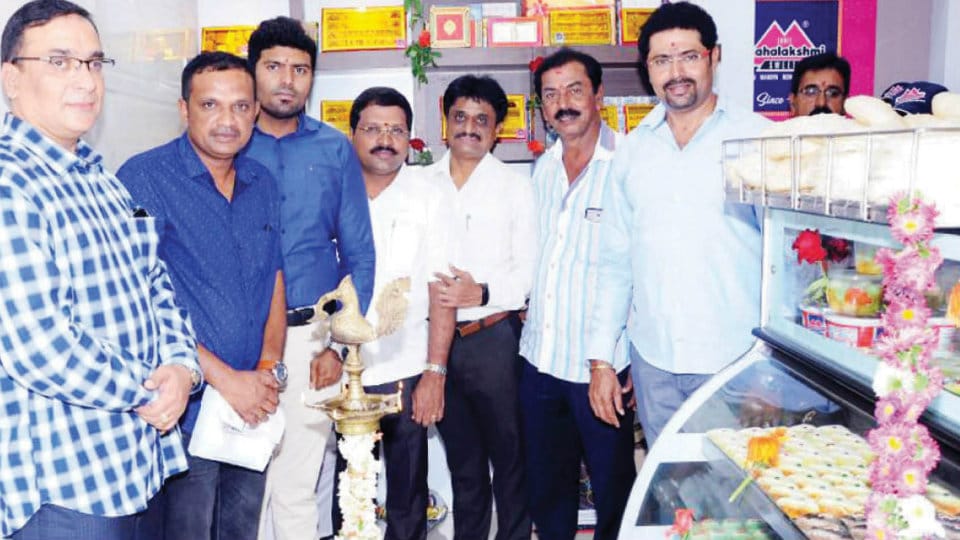 ‘Mahalakshmi Sweets’ opens new shop at Sharadadevinagar in city