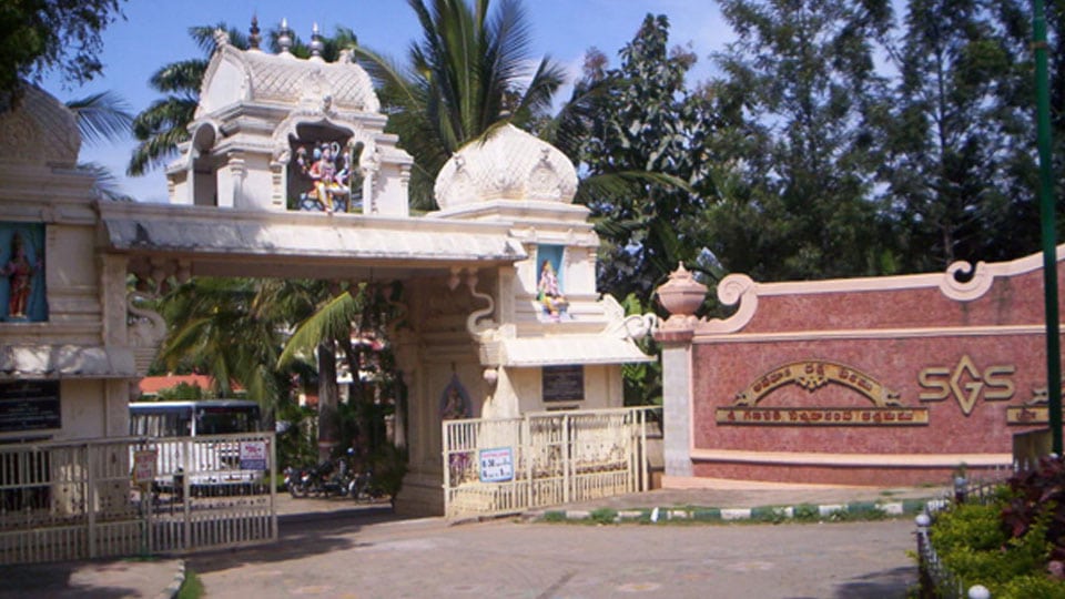 Vaikunta Ekadashi & Hanuma Jayanti at Sri Ganapathy Ashram